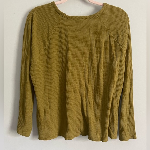 Madewell Oversized Light Button Up Top in Olive - Picture 6 of 8